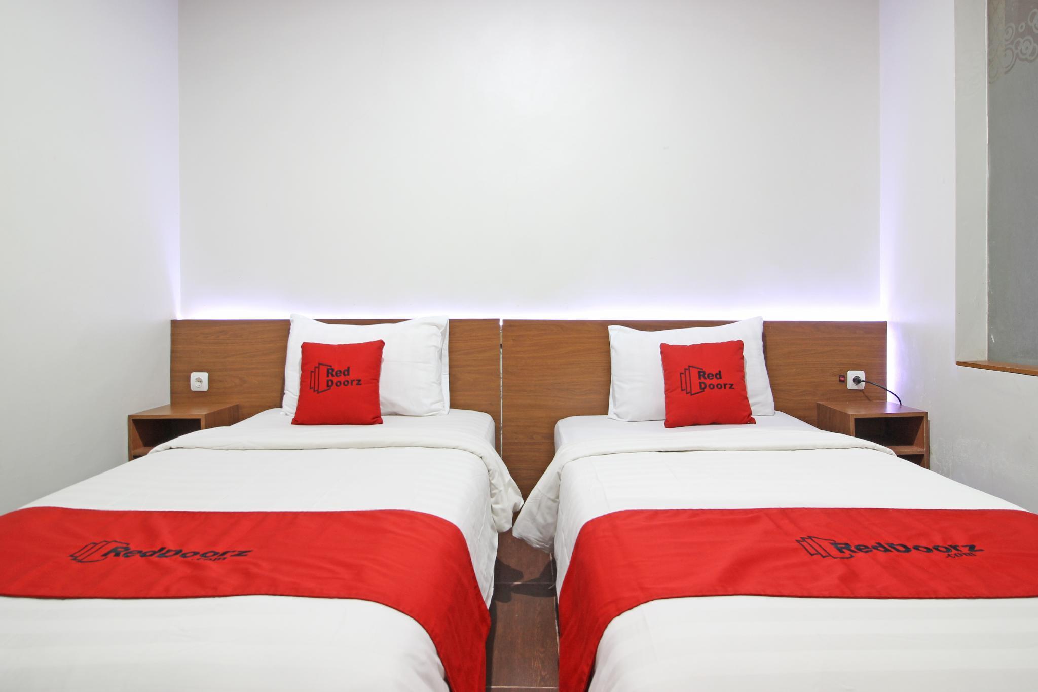 Reddoorz Near Jogja City Mall Melati Экстерьер фото